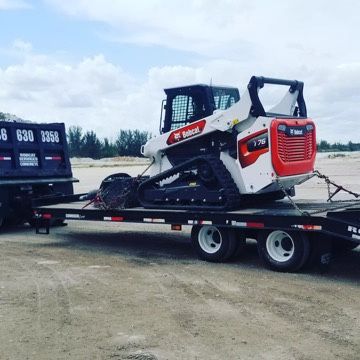 Bobcat Y Camion