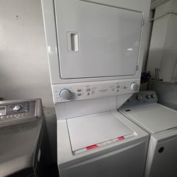 Frigidaire laundry center 27@ gas