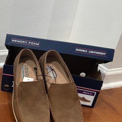 Men’s Casual Shoes From IZOD UV