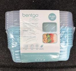Bentgo Prep containers are a 20-piece set featuring a light blue design