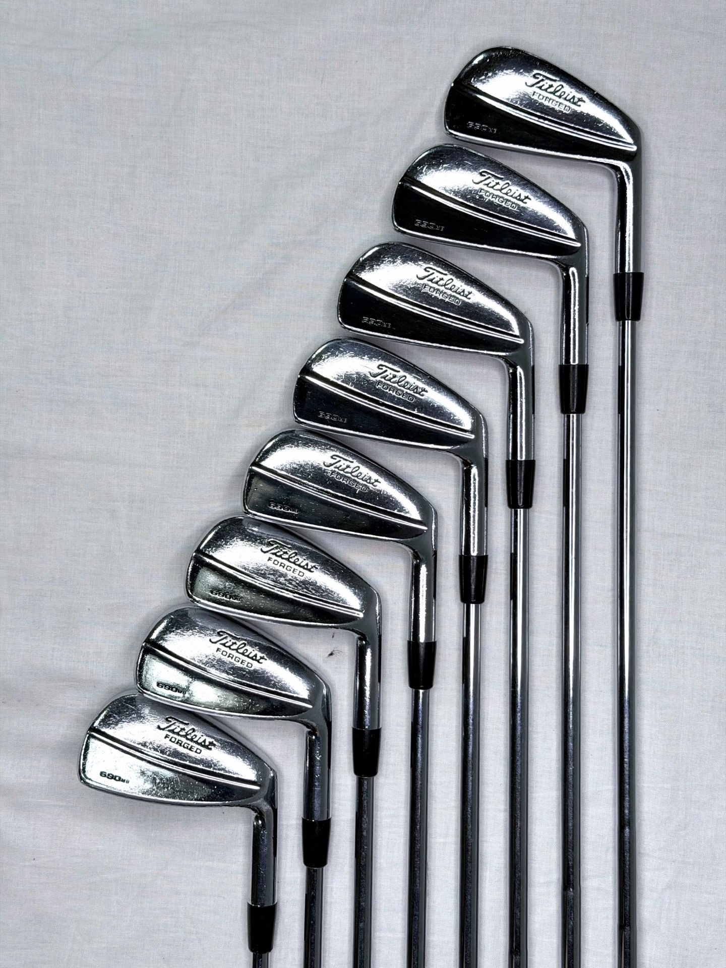 8Pcs Titleist FORGED 690MB Iron set 3-4-5-6-7-8-9-PW RH Irons New Midsized Grips