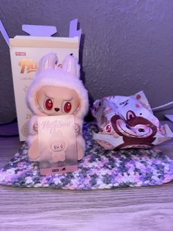 Labubu pink