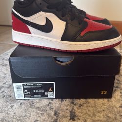 Air Jordan 1 Low