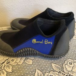 Coral bay water shoes sz 5