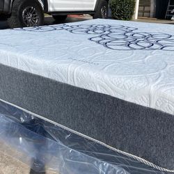 King Bamboo Cool Gel Memory Foam!!