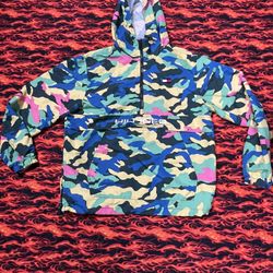 Men’s Medium Tommy Hilfiger Camo Pull Over Jacket Water Resistance 3/4 Zip 