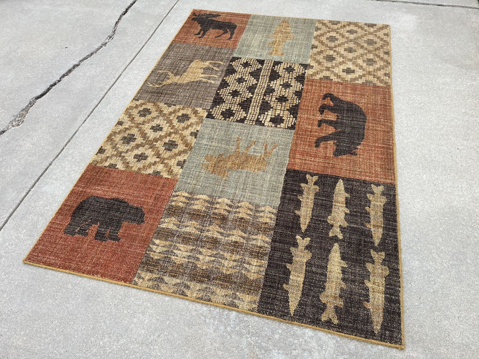 Nice Southwest Style Area Rug (7’11”x5’3”)