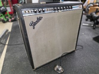 Silverface Fender Super Reverb 1973