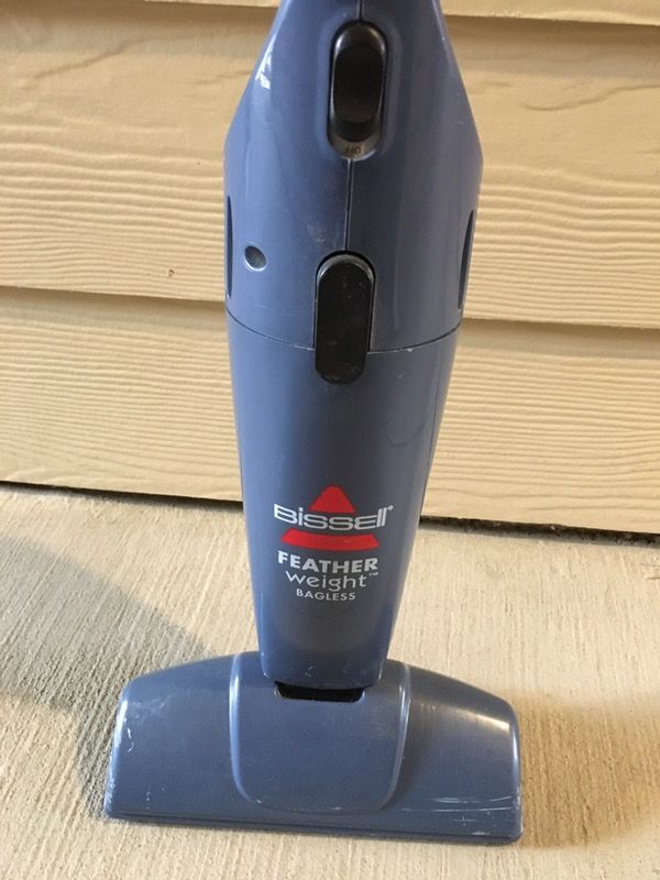 BISSELL 3106-L Featherweight Lightweight Vacuum