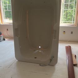 72” X 48” Whirlpool Hydro Swirl Bath Tub
