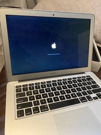 Macbook Air 13-inch (256 GB)