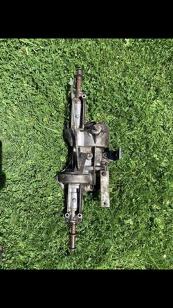 Riding lawnmower transaxle