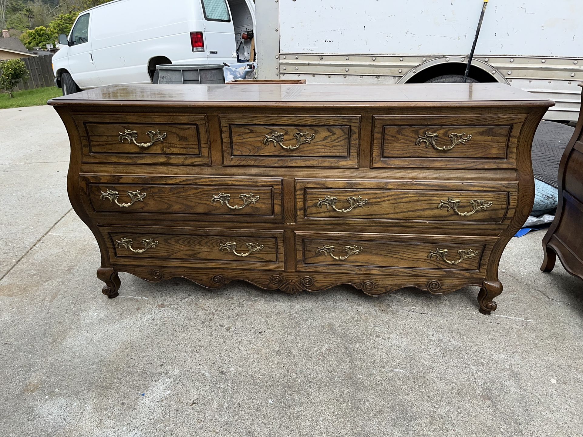 baker furniture 7 drawer bombe french provincial dresser, burl top