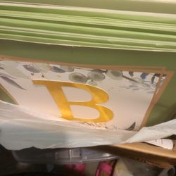 Baby Shower Green And Gold N White Deco