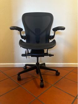 🎶🎵Aeron Gaming Chair  Black Onyx 🎶