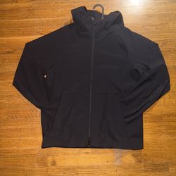 Lululemon Pace Breaker Size large 