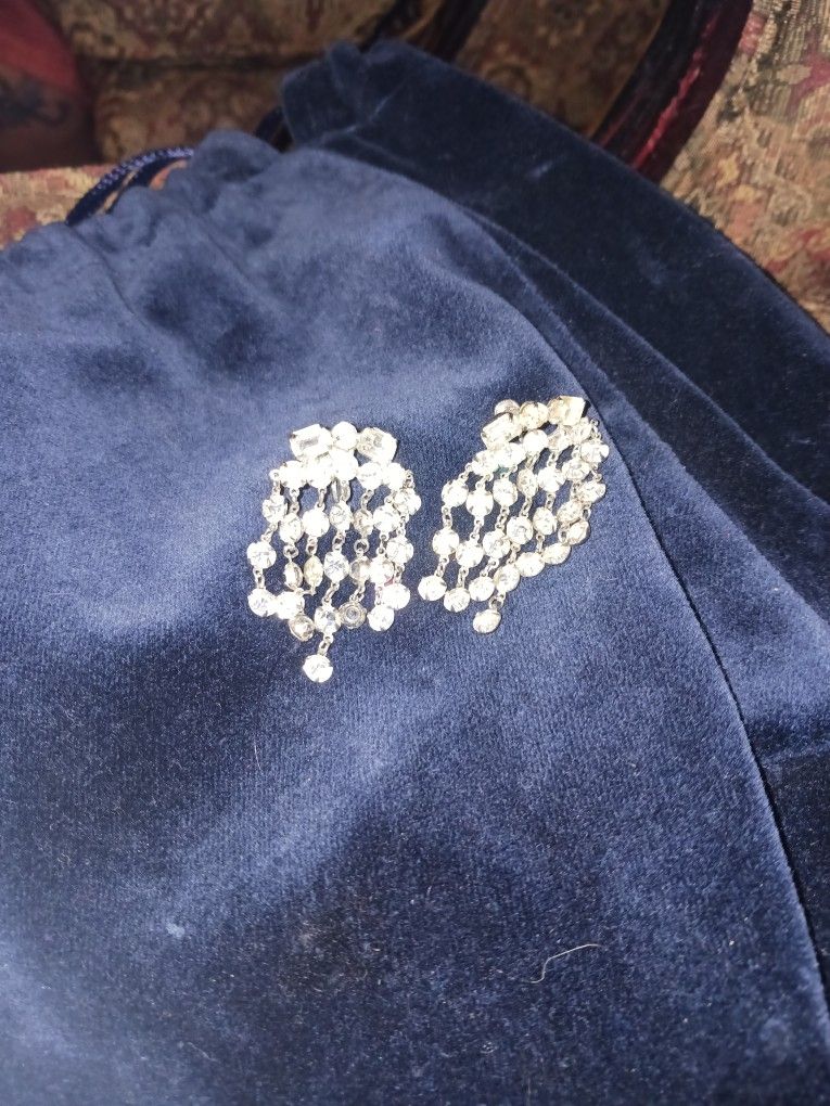 Rhinestone Waterfall Scew Back Earrings