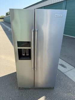KitchenAid Side-by-Side Refrigerator with Ice Maker, Water and Dispenser