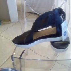 New Wedges With Tags Black And White Woman Size 8