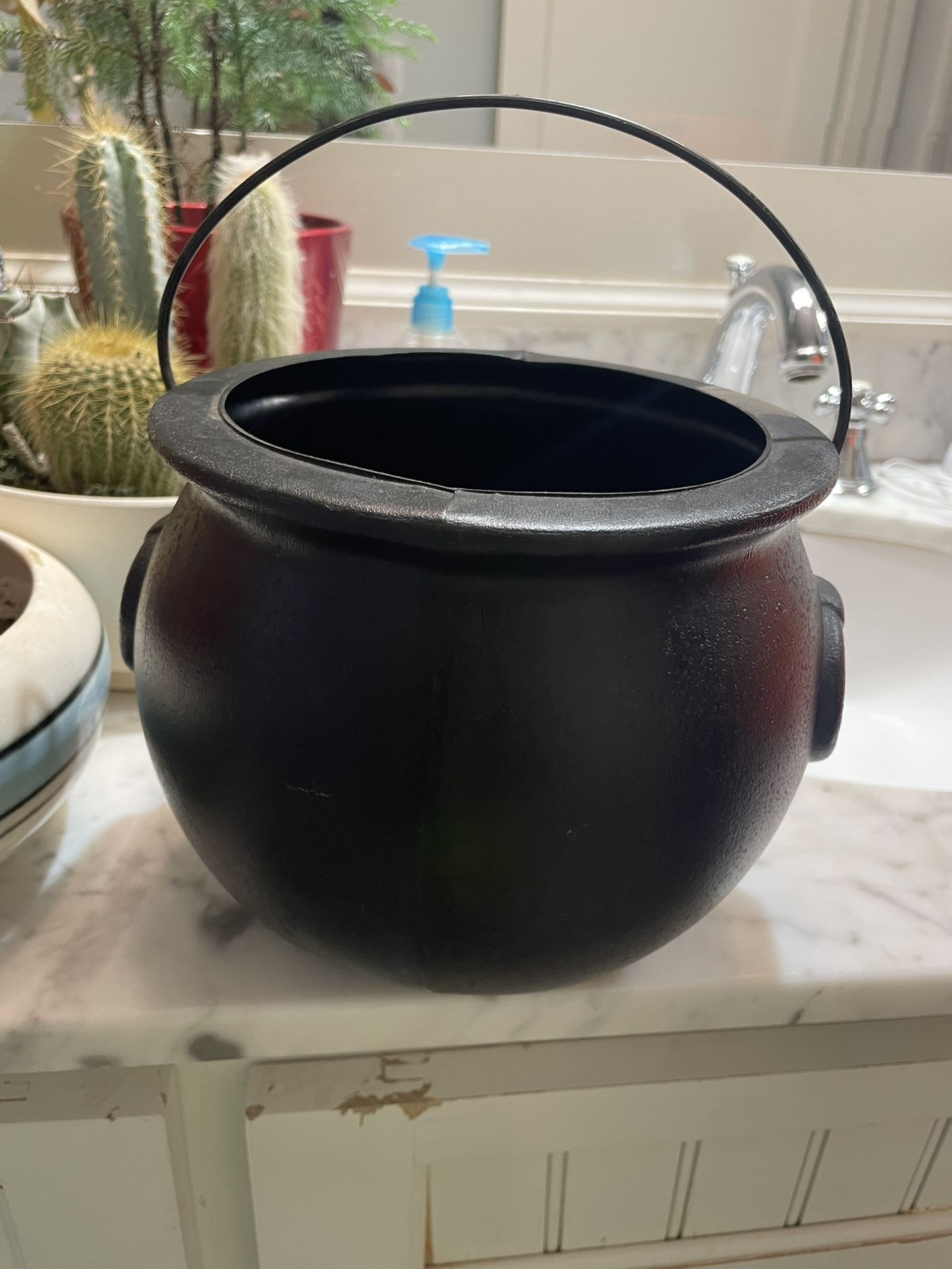 Cauldron Halloween Bucket