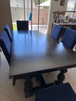 Dining room table set with leaf seats 6