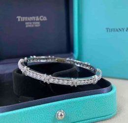 New 925 stainless steel silver no box comes with logo dust bag bracelet