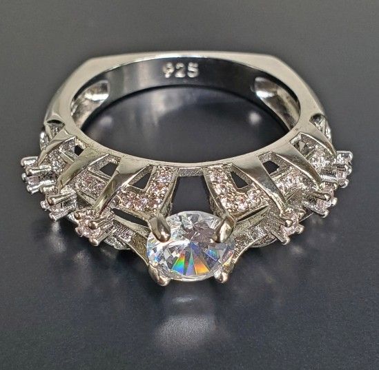 Brilliant Cut White Sapphire Silver Ring Size 9