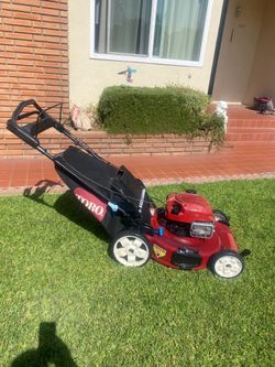 22 inch Toro self propelled lawn mower