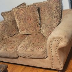 sofa/ couch 