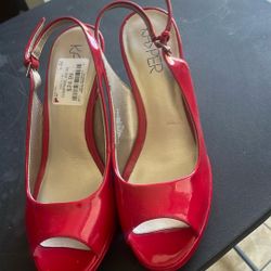 LADIES  NEW HIGH HEEL DRESS  RED SHOES SIZE 8 M NEW  