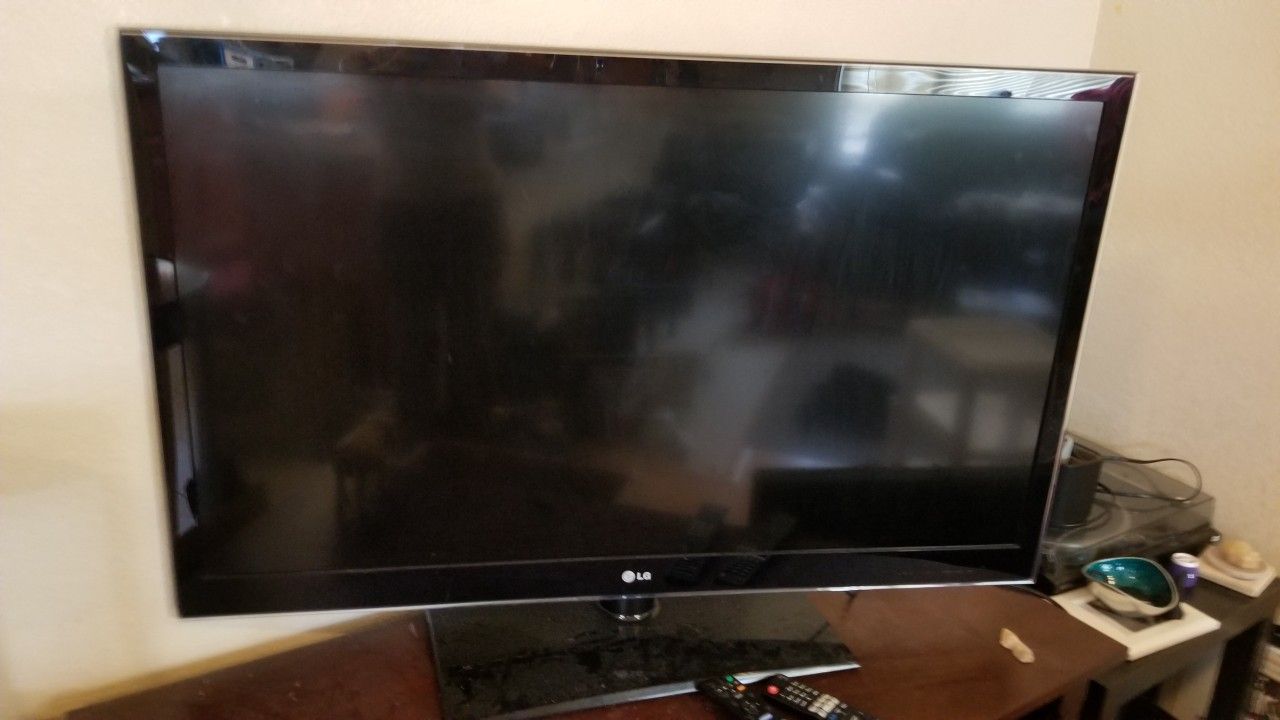 LG 3D TV (with glasses)