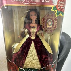 Disney Beauty &The Beast 1997. Holiday Princess Belle Special Edition