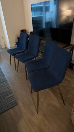 4 Dining Chairs