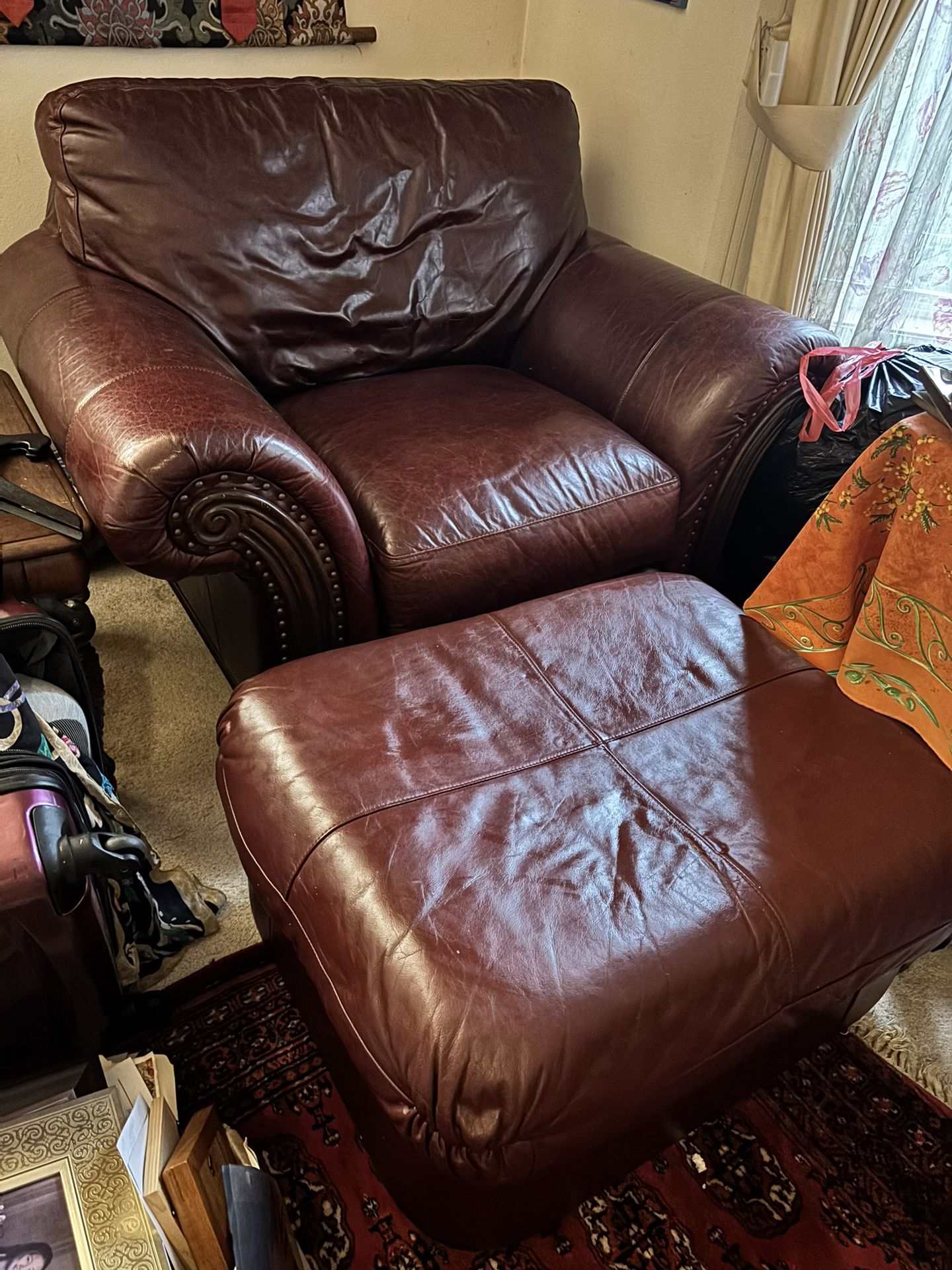 Beautiful Big Lounge Chair And Ottoman