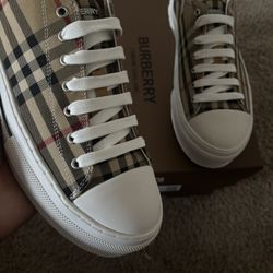 Burberry Shoes In Men 