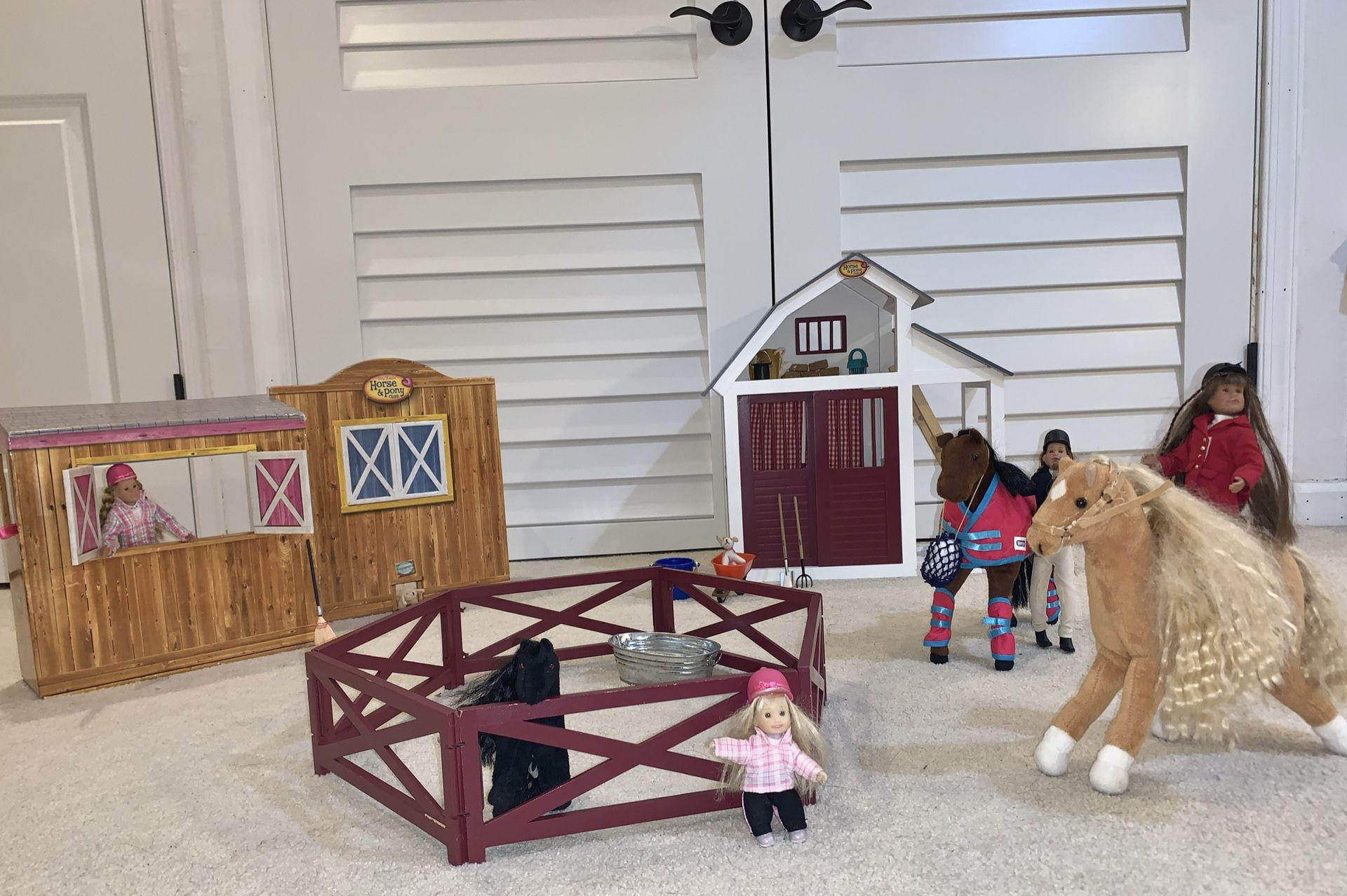 Wooden Horse Barn, Corral, Horses, Girls, Dogs, Tack, Feed Supplies & Tack Room