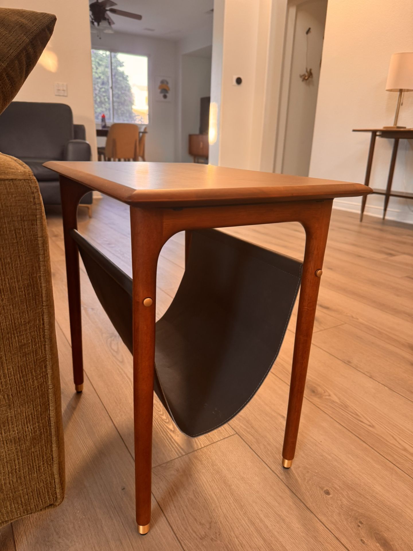 End Table With Hanging Shelf