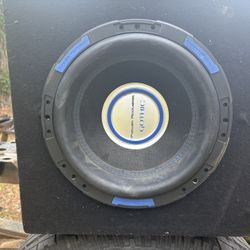 2 12inch Subwoofers One Box And 3 Amps