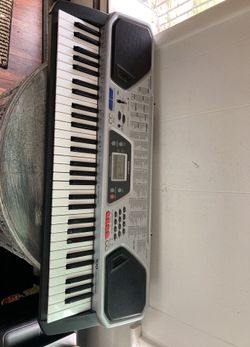RadioShack MD-982 musical portable keyboard
