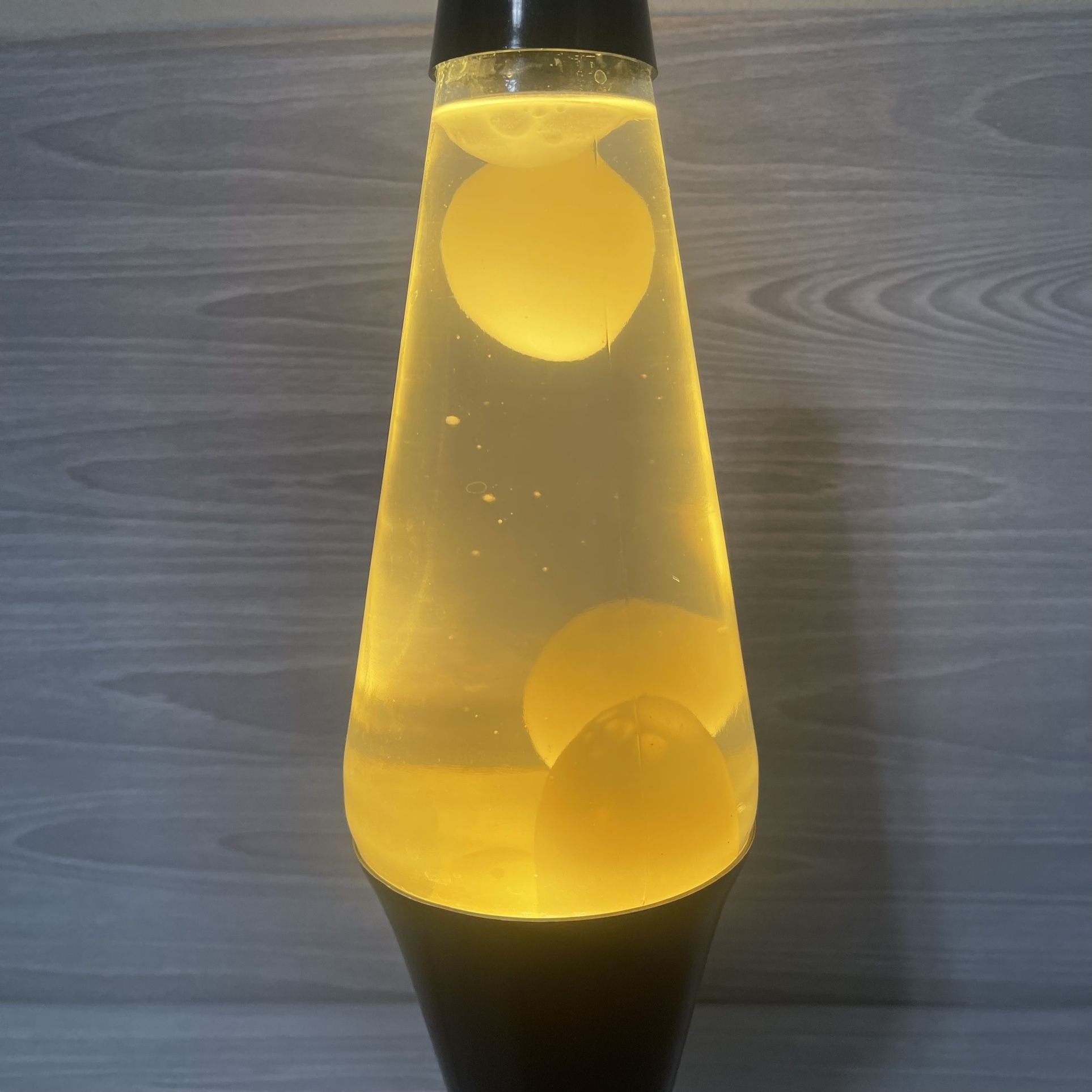 Vintage Lava Lite Lava Lamp 16” Tall Yellow Gold Color for Sale in