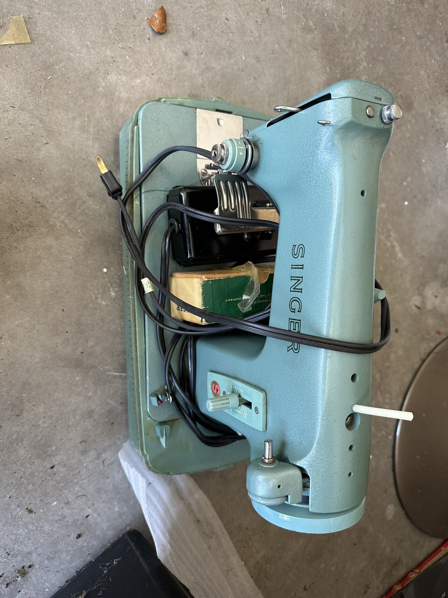 Vintage Singer Sewing Machine