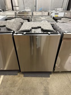 Samsung  DW90F89P0USR 24 Inch Fully Integrated Smart Dishwasher