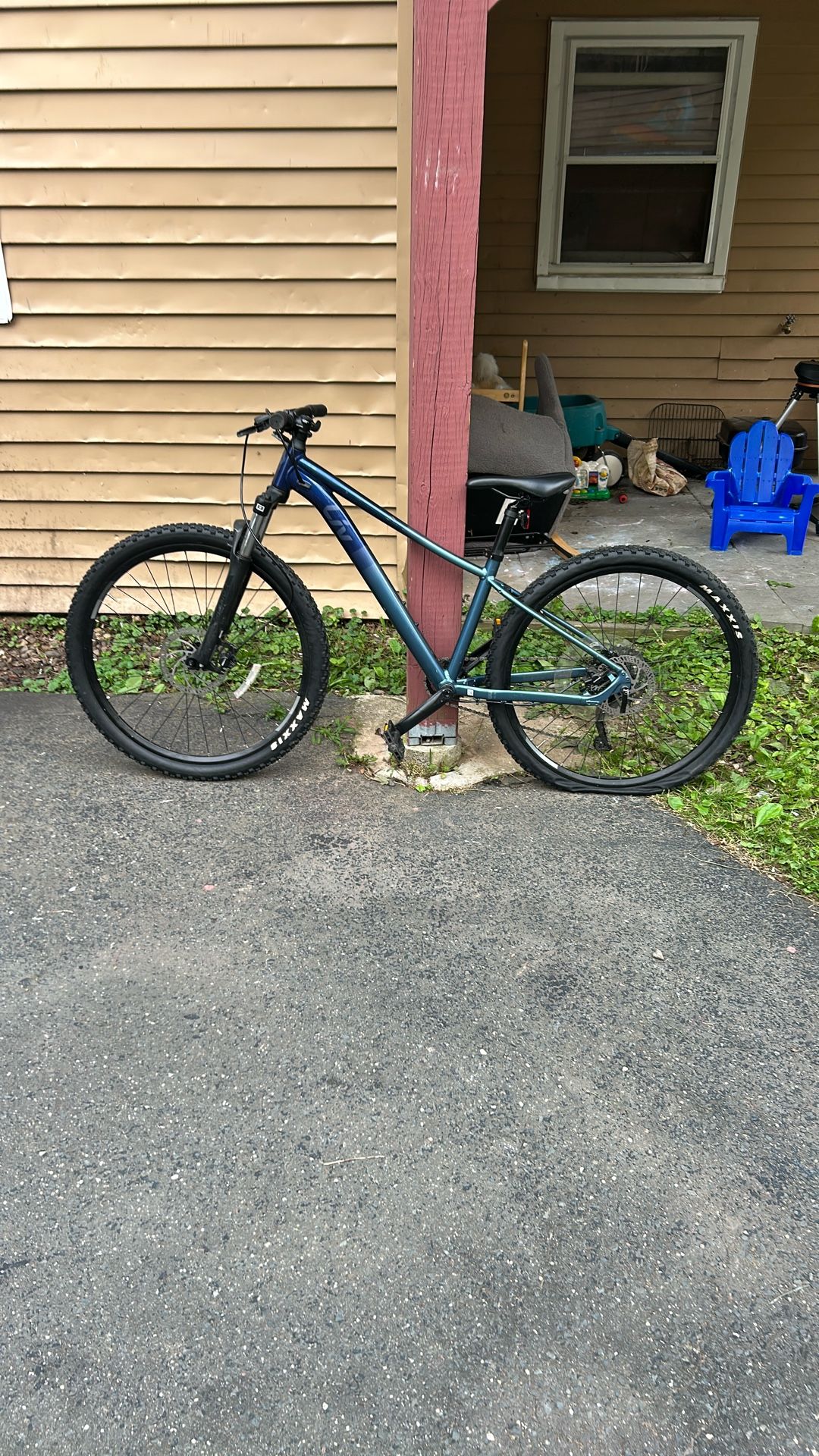 Liv Mountain Bike New But 1 Flat Tire And Bin In A Crash