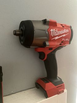 Milwuakee M18 Fuel Brushless Cordless 1/2 in. Impact Wrench with Friction Ring