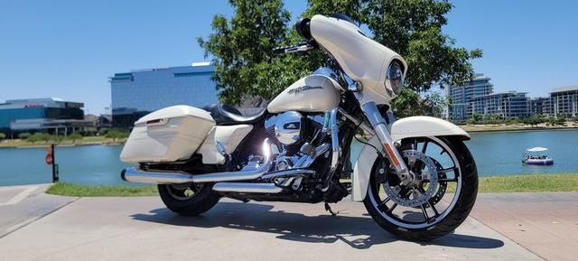 2014 Harley-Davidson Street Glide Special