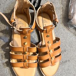 Woman Strap Sandal