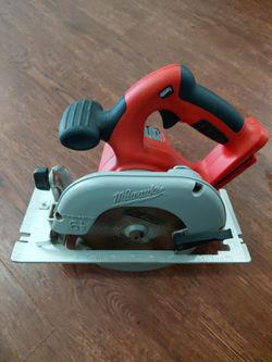Milwaukee 6-1/2" Cordless Circular Saw (Tool Only)
