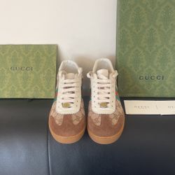 Gucci Shoes Size 9