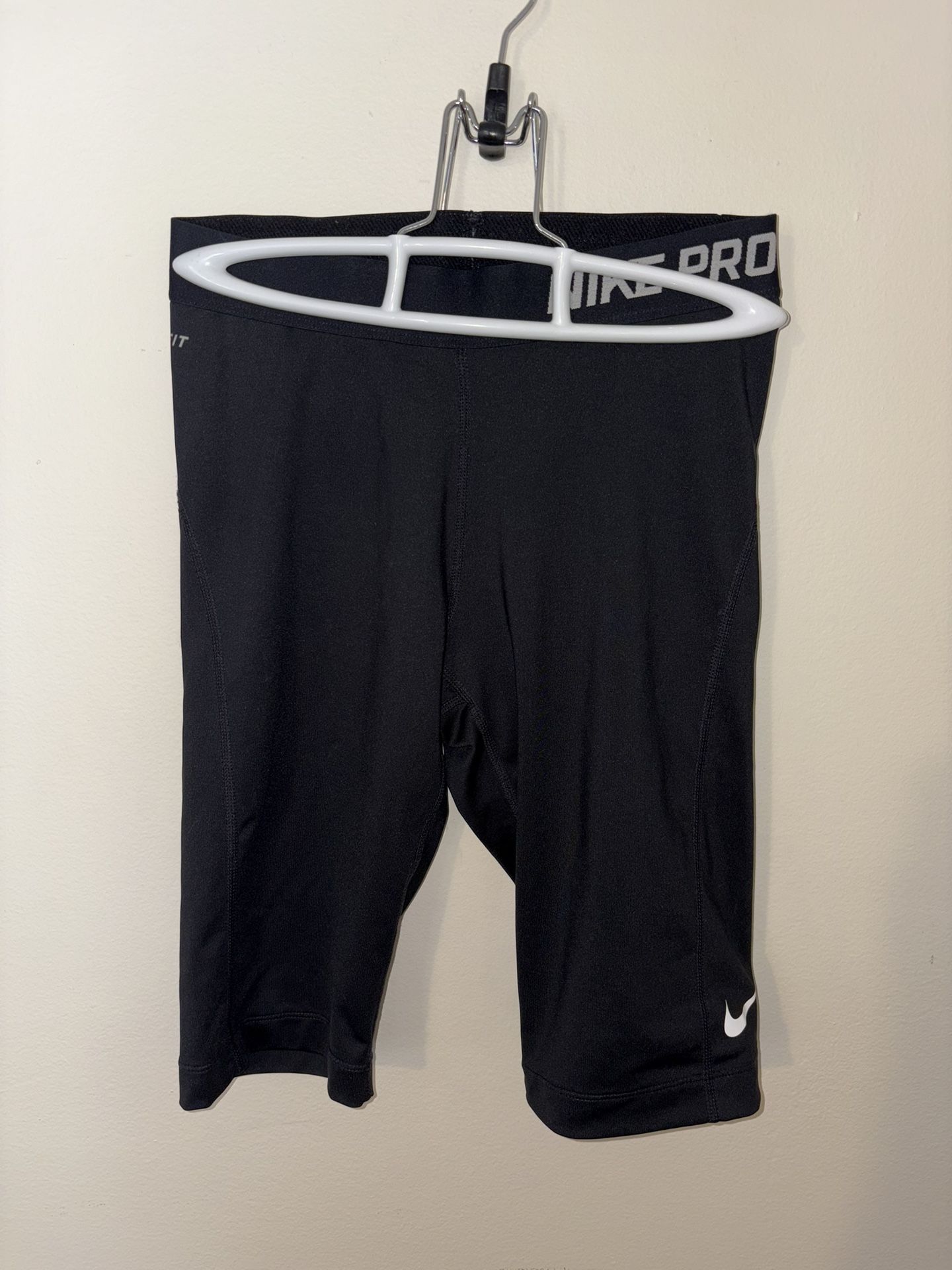 Nike Pro Base Layer Compression Shorts Size Women’s Small 11”