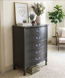 French Provincial 5-Drawer Dresser Chest
